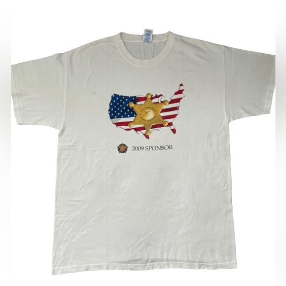 USA "TO PROTECT AND SERVE" 2009 White Logo T Shirt in Large - Picture 1 of 4